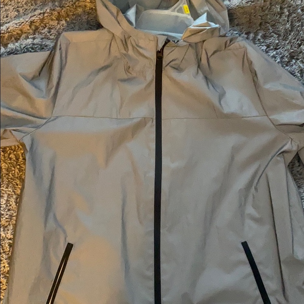 Reflection windbreaker